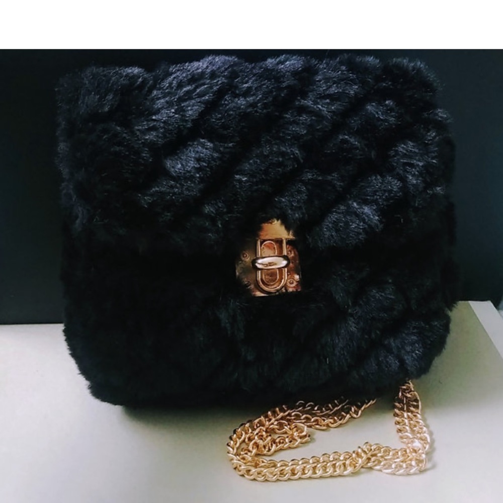 Black Faux Fur Chic Bag - Picture 2 of 2